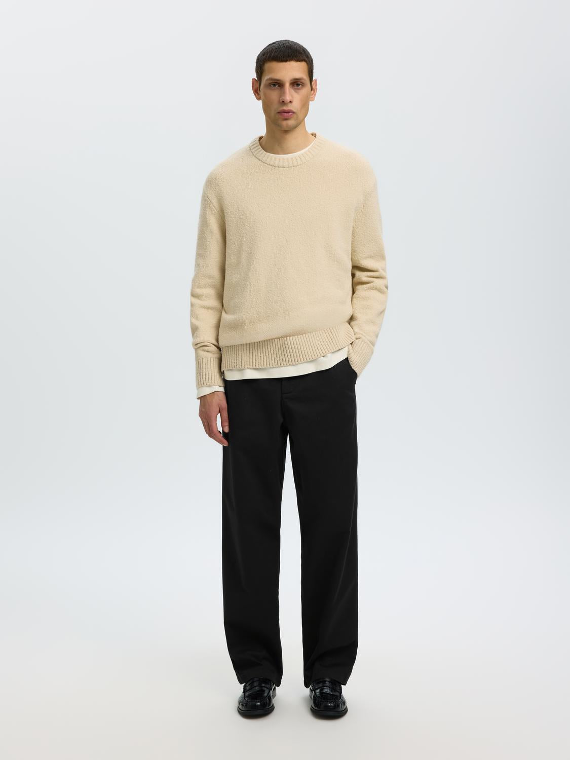 model_shot-front_full
